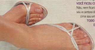 Claudia Leitte feet photo thumbnail