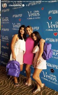 Claudia Leitte feet photo thumbnail