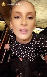 Claudia Leitte feet photo thumbnail