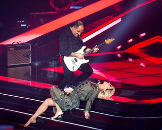 Claudia Leitte feet photo thumbnail