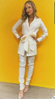 Claudia Leitte feet photo thumbnail