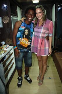 Claudia Leitte feet photo thumbnail