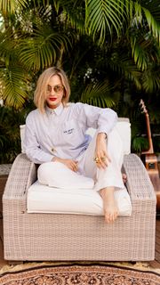 Claudia Leitte feet photo 4