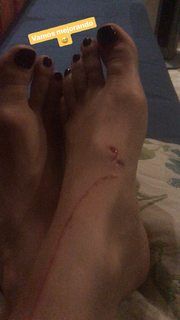 Claudia Lizaldi feet photo thumbnail