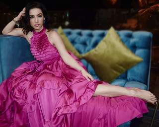 Claudia Lizaldi feet photo thumbnail