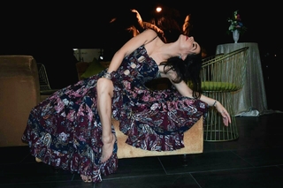 Claudia Lizaldi feet photo thumbnail
