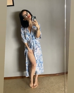 Claudia Lizaldi feet photo thumbnail