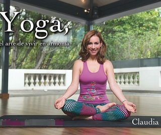 Claudia Lizaldi feet photo thumbnail