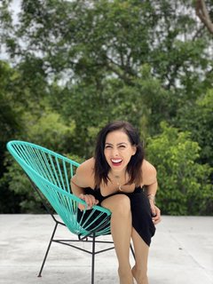 Claudia Lizaldi feet photo thumbnail