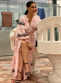 Claudia Lizaldi feet photo thumbnail