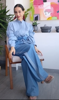 Claudia Lizaldi feet photo thumbnail