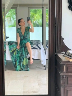 Claudia Lizaldi feet photo thumbnail
