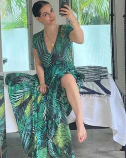 Claudia Lizaldi feet photo thumbnail