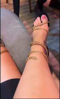 Claudia Lizaldi feet photo thumbnail