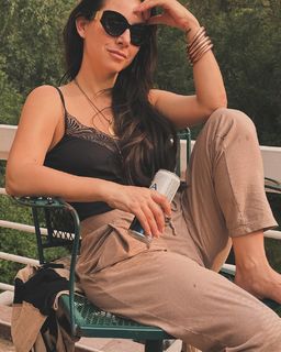 Claudia Lizaldi feet photo thumbnail