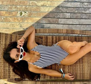 Claudia Lizaldi feet photo thumbnail