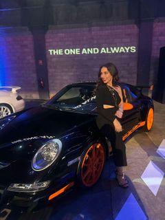 Claudia Lizaldi feet photo thumbnail