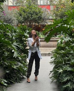 Claudia Lizaldi feet photo thumbnail