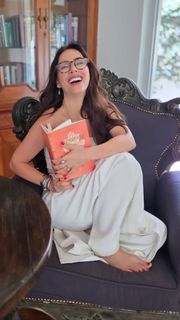 Claudia Lizaldi feet photo 18