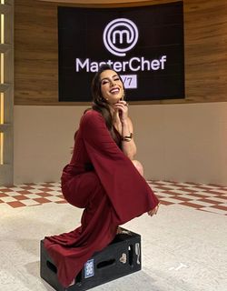 Claudia Lizaldi feet photo 14