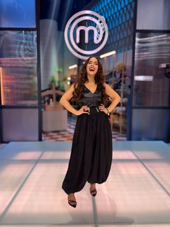 Claudia Lizaldi feet photo 3