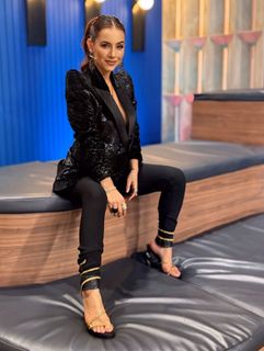 Claudia Lizaldi feet photo 9