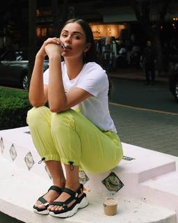 Claudia Martín feet photo 15
