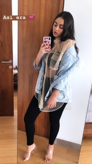 Claudia Martín feet photo 3
