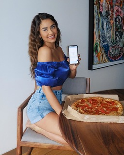 Claudia Martín feet photo 13