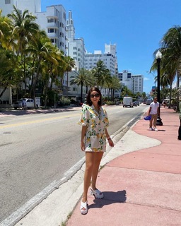 Claudia Martín feet photo 1
