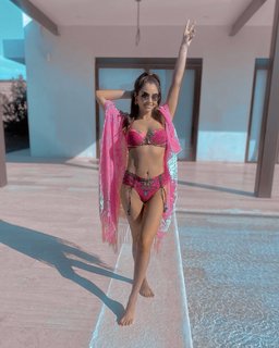 Claudia Martín feet photo 1