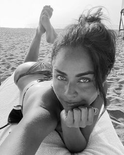 Claudia Martín feet photo 12