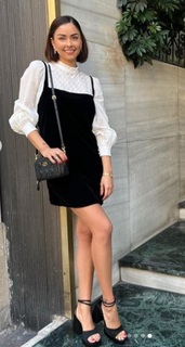 Claudia Martín feet photo 1