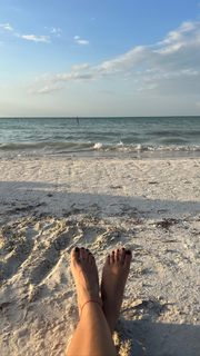 Claudia Martín feet photo 17