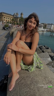 Claudia Martín feet photo 1