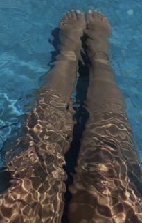 Claudia Martín feet photo 1