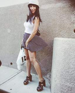 Claudia Nahum feet photo 6