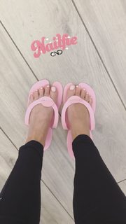 Claudia Nahum feet photo 8