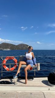 Claudia Nahum feet photo 5