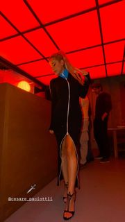 Claudia Nahum feet photo 7