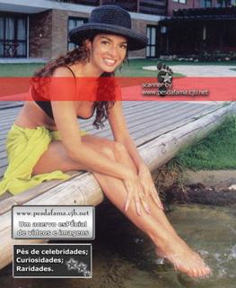 Claudia Ohana feet photo thumbnail