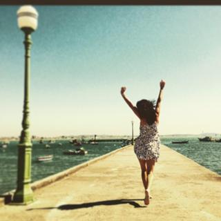 Claudia Ohana feet photo thumbnail