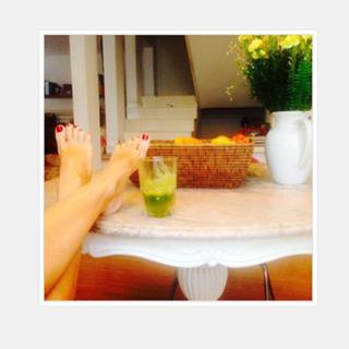 Claudia Ohana feet photo thumbnail
