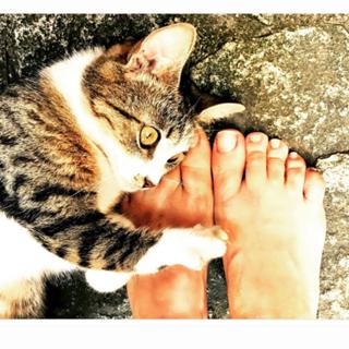 Claudia Ohana feet photo thumbnail