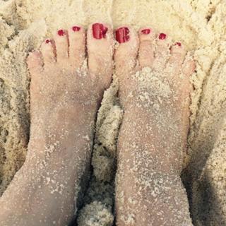 Claudia Ohana feet photo thumbnail