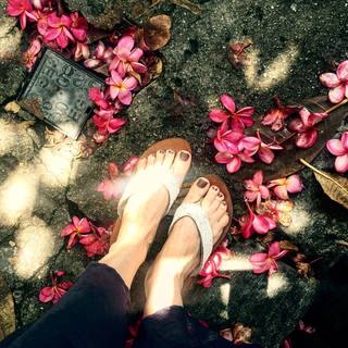 Claudia Ohana feet photo thumbnail