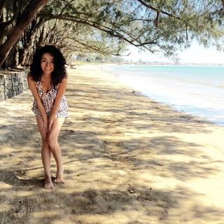 Claudia Ohana feet photo thumbnail