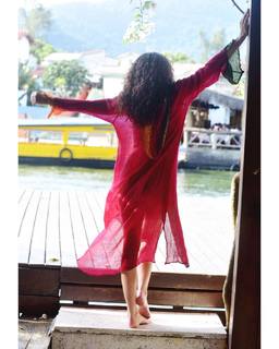 Claudia Ohana feet photo thumbnail