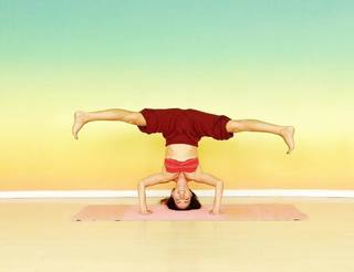 Claudia Ohana feet photo thumbnail