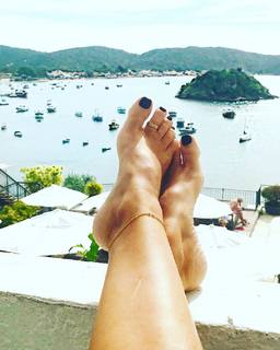 Claudia Ohana feet photo thumbnail